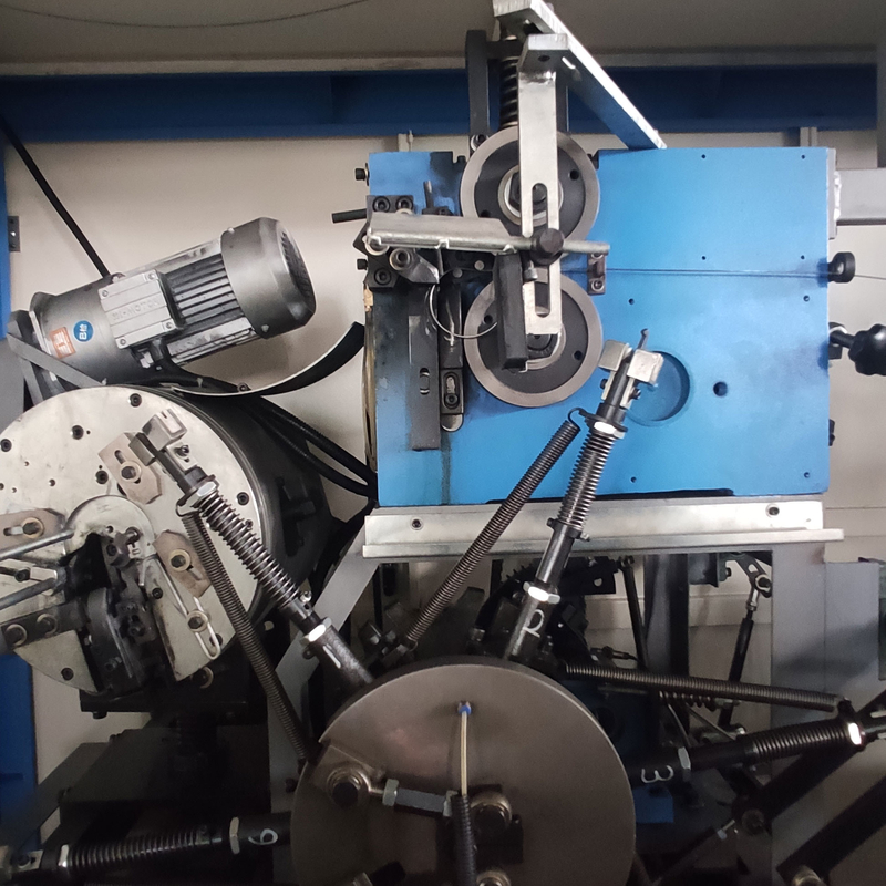 Máy làm lò xo cuộn CNC màu xanh NOBO cho nệm 0,08-0,22M